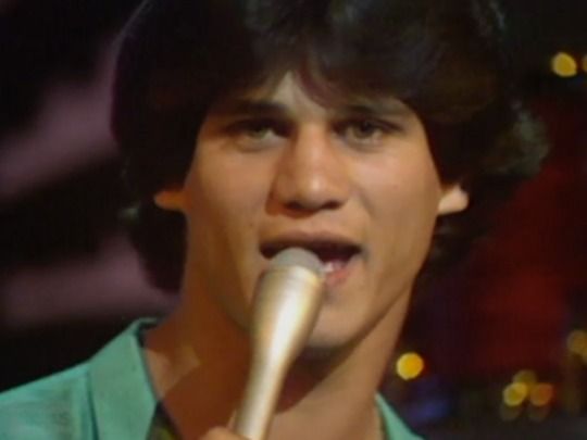 Thumbnail from title in Cover Songs | NZ On Screen