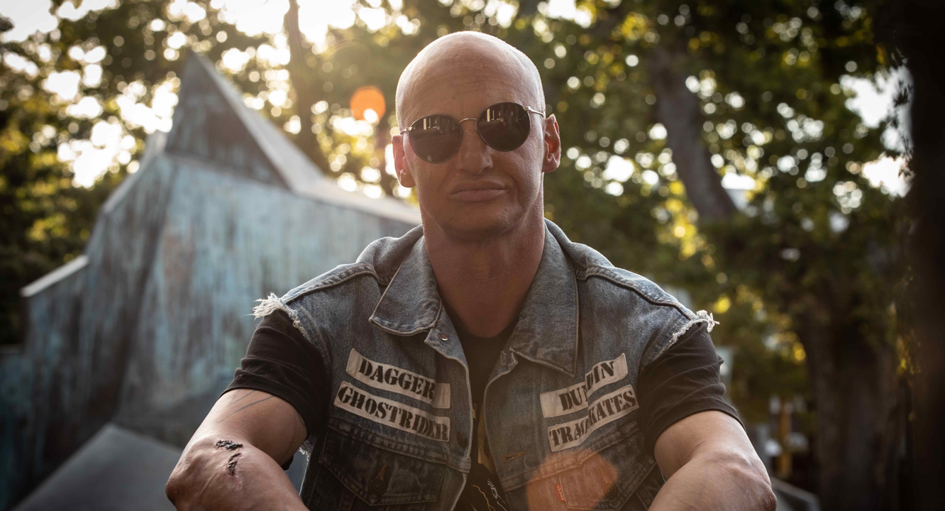 Loading Docs 2019 - Meme Me | Web | NZ On Screen