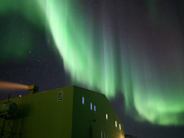 Image for Antarctica: A Year on Ice