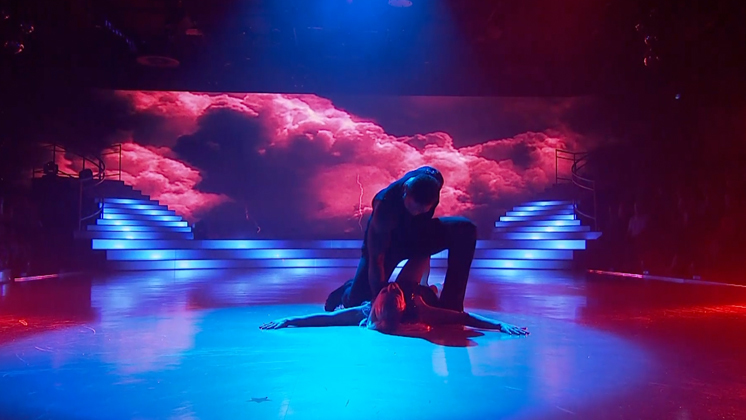 Hero image for Dancing with the Stars - Manu Vatuvei excerpt (Series Eight Final)