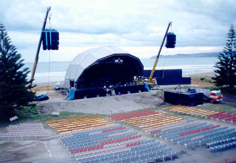 1999-12-30_-___07.30_-_Kiri_Te_Kanawa_Millenium_Event__in_Gisborne_-__Stage___seating.jpg
