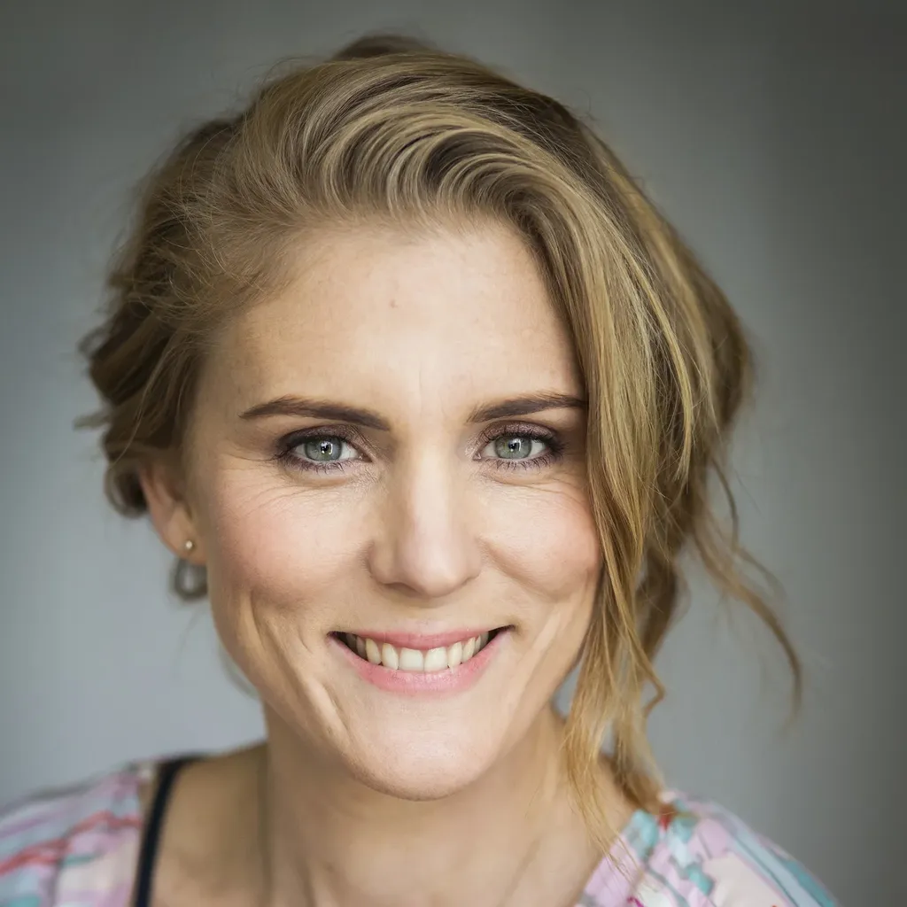 Aidee Walker
